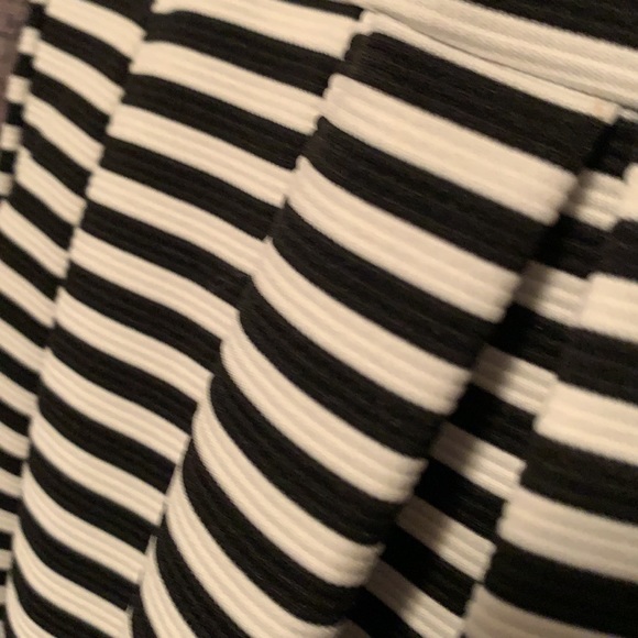 LulaRoe Dress - Picture 3 of 5